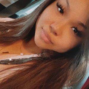 Meet your Posher, Charmaine